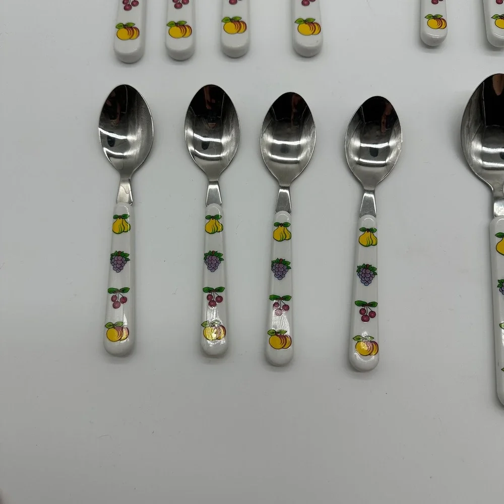 VTG Fruit Handle Flatware Set 20pc Service for 4 Stainless Taiwan plastic Handle
